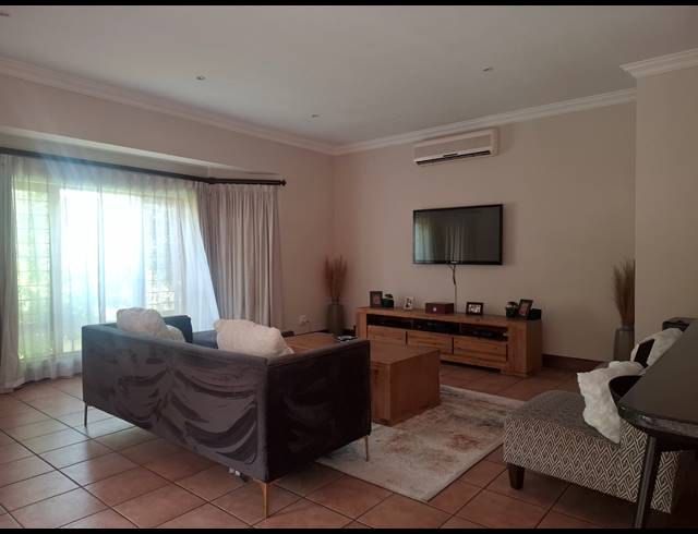 4 BEDROOM CLUSTER TO LET IN BRYANSTON